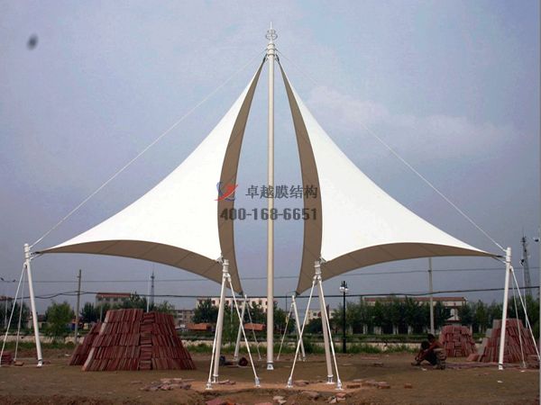 烏蘭察布景觀<font color='red'>張拉膜結(jié)構(gòu)</font>遮陽棚【生產(chǎn)廠家】