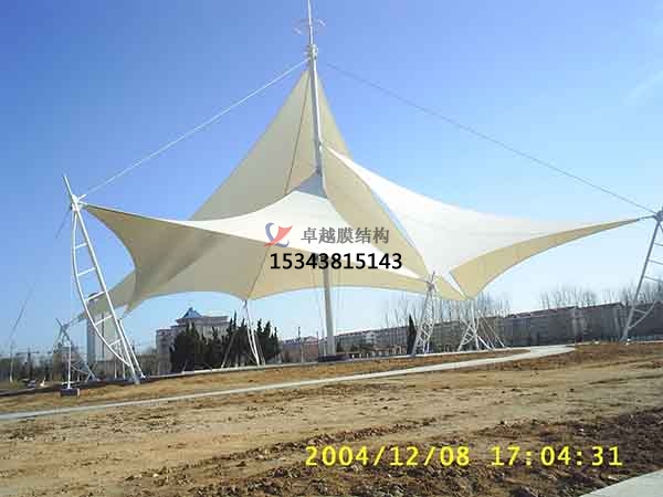 防城港景觀<font color='red'>張拉膜結(jié)構(gòu)</font>遮陽(yáng)棚【生產(chǎn)廠家】