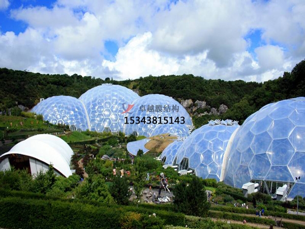 錦州看臺(tái)張拉膜遮陽(yáng)棚【生產(chǎn)銷(xiāo)售】 　　