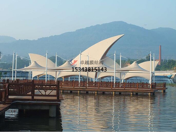 膜材料自己沒有抗壓和抗彎剛度！