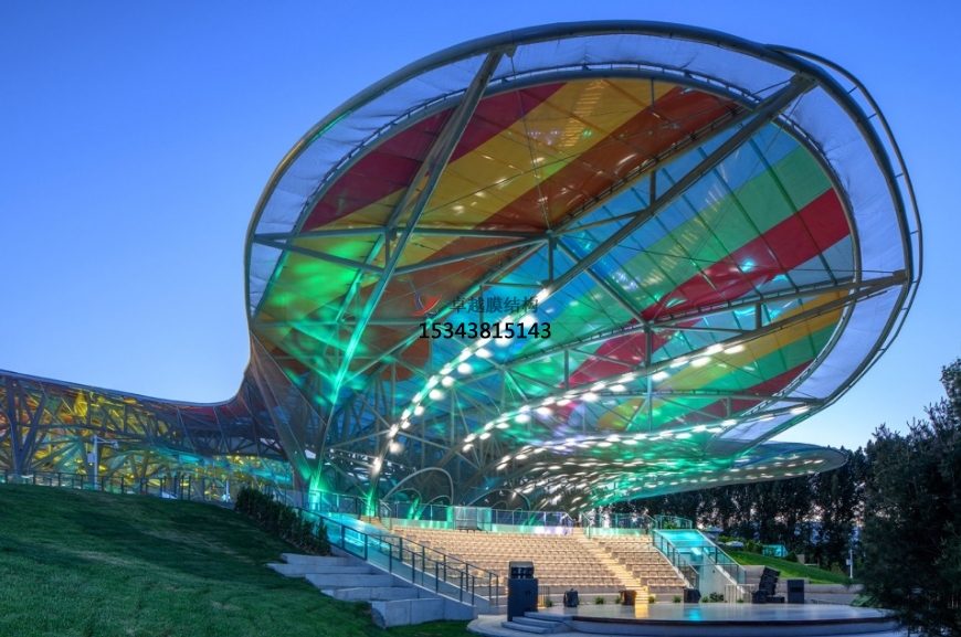 <font color='red'>張拉膜結(jié)構(gòu)</font>看臺(tái)景觀多少錢